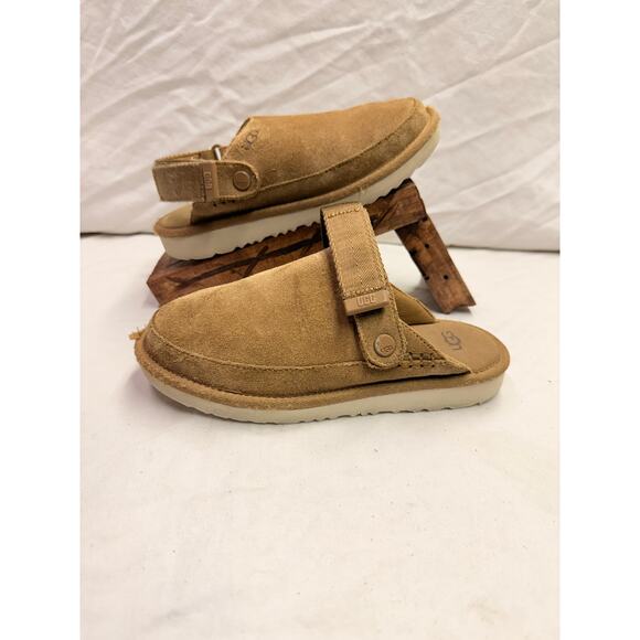 UGG Golden Star Clogs kids Chestnut BrownSize 2 Kids girls have damage on front - Picture 1 of 13
